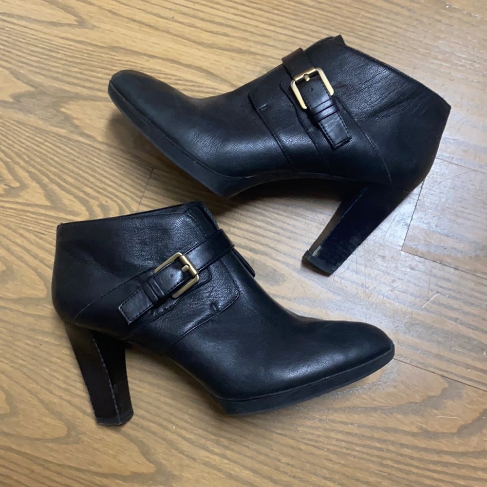 Buckle bootie